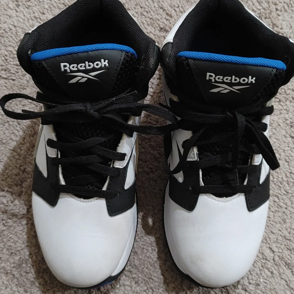 Shoes - Picture 2 of 4